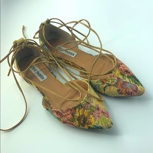 Steve Madden Floral Tie Up Flats
